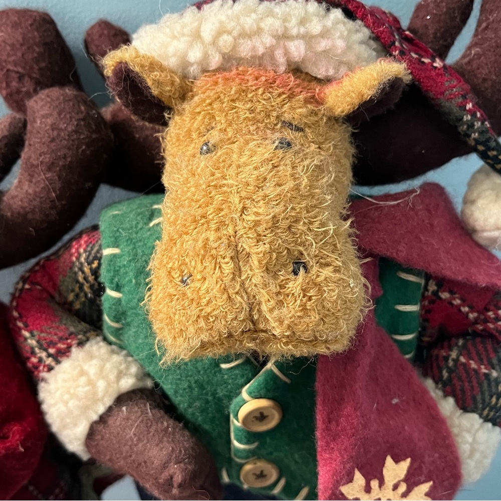 Set of (2) Primitive Christmas Holiday Winter Ice Skating Moose Family Decor - Picture 9 of 12